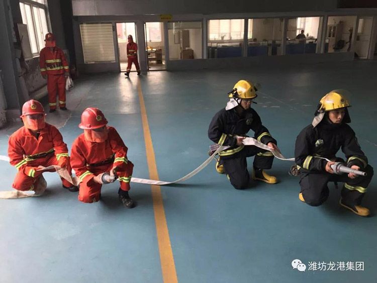 Longgang inorganic silicon Co., Ltd. carries out fire drill with Changyi public security fire brigade.