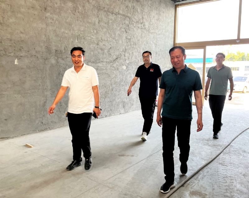 Leaders of the Municipal Sports Development Center visited Longgang Sports Center for investigation