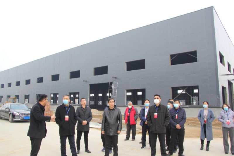 市人大常委会党组书记、主任李中福一行到龙港新材料公司调研
